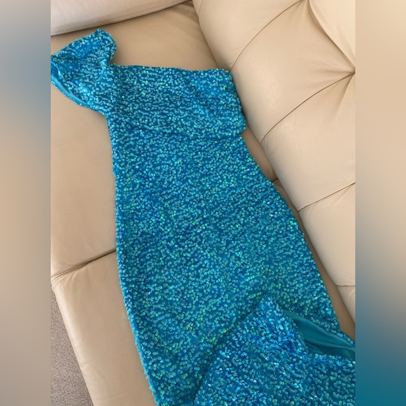 Size SX STRAPLESS MIDI DRESS NEW IN BLUE - Picture 12 of 15